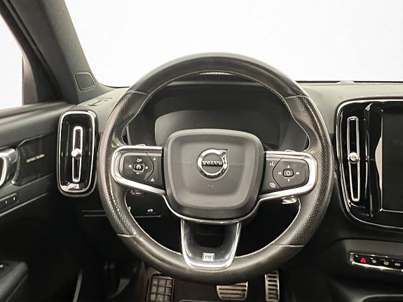 Volvo XC40 16 of 30
