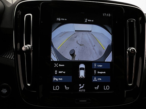 Volvo XC40 20 of 30