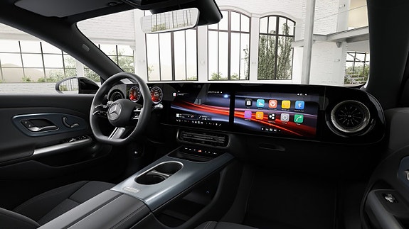 Mercedes-Benz CLA350 6 of 9