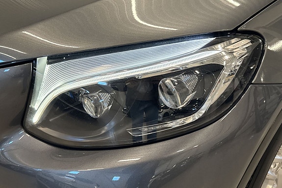 Mercedes-Benz GLC220 d 2 of 5