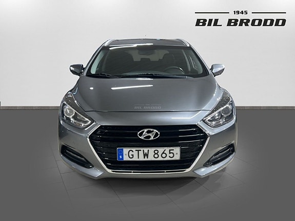 Hyundai i40 2 of 14