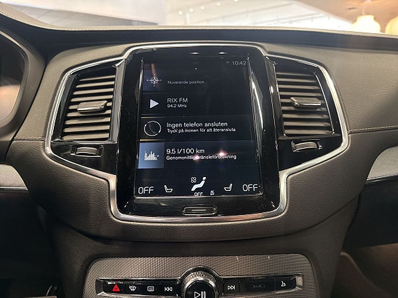 Volvo XC90 13 of 15