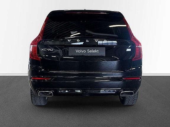 Volvo XC90 8 of 15
