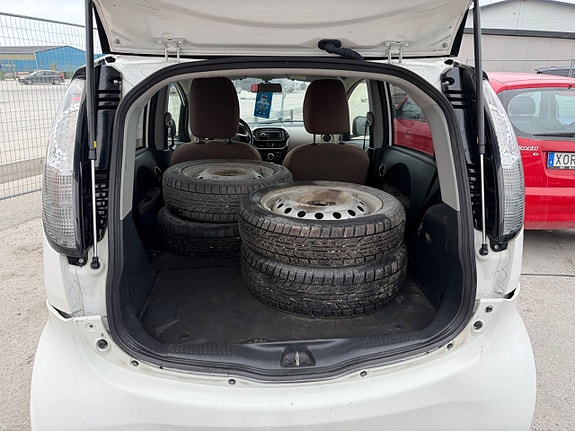 Citroen C-Zero 15 of 18