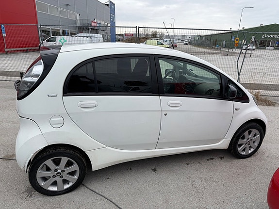 Citroen C-Zero 13 of 18