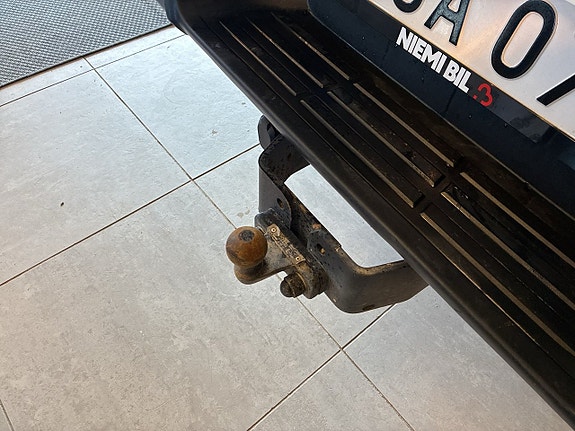 Toyota HiLux 19 of 23