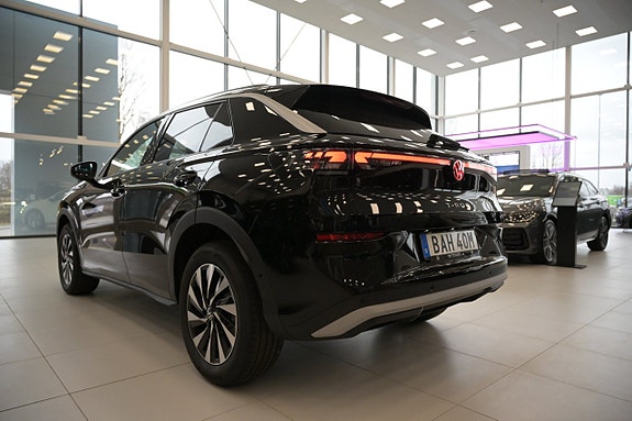 Volkswagen T-Roc 7 of 27