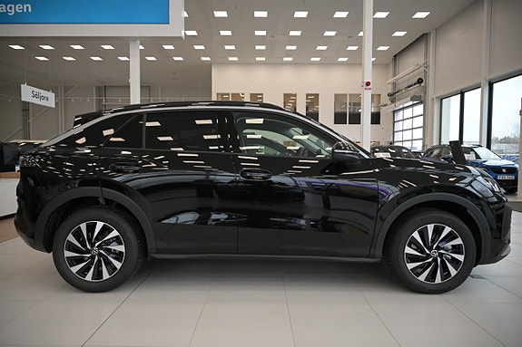 Volkswagen T-Roc 6 of 27