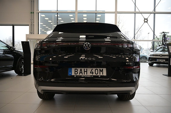 Volkswagen T-Roc 8 of 27