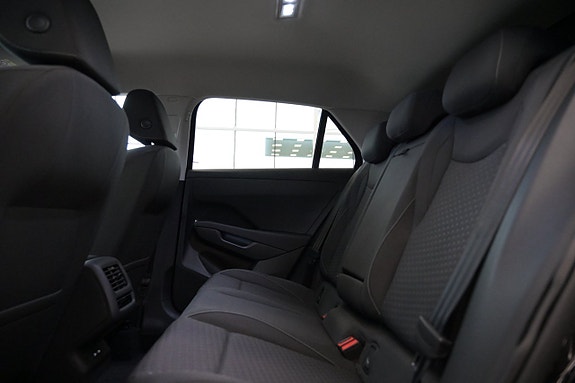 Volkswagen T-Roc 26 of 27
