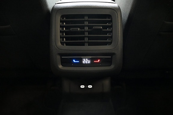 Volkswagen T-Roc 25 of 27