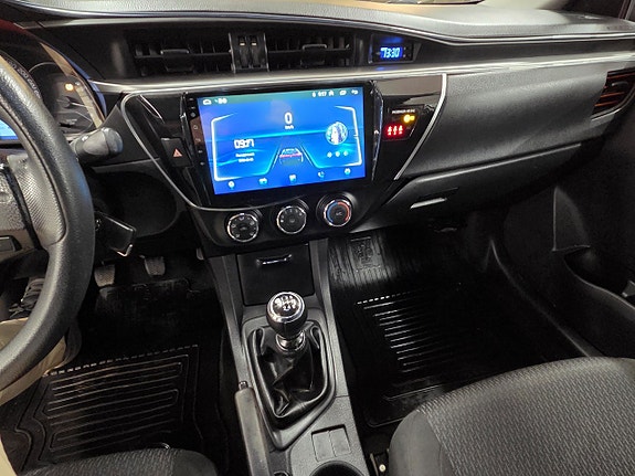 Toyota Corolla 12 of 12