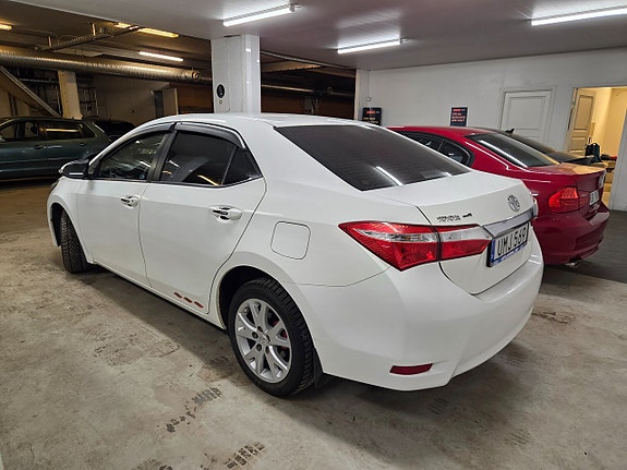 Toyota Corolla 5 of 5