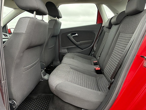 Volkswagen Polo 9 of 15