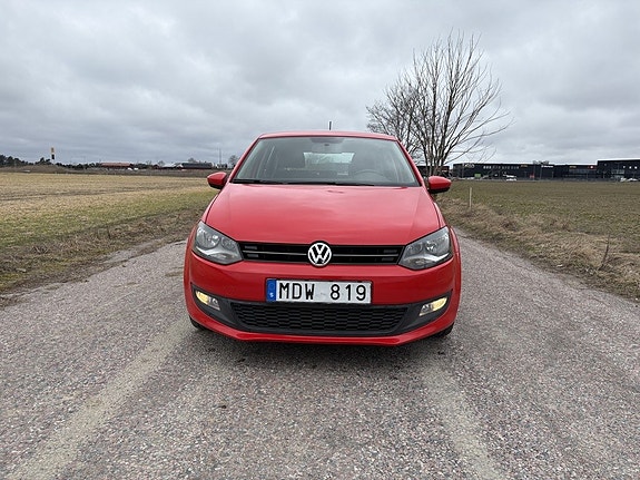 Volkswagen Polo 2 of 5