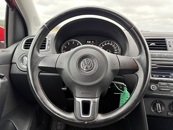 Volkswagen Polo 12 of 15
