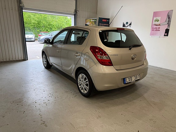 Hyundai i20 4 of 5