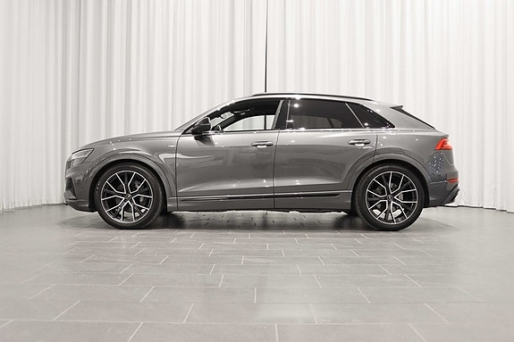 Audi Q8 2 of 5