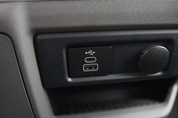 Volkswagen Transporter 16 of 19