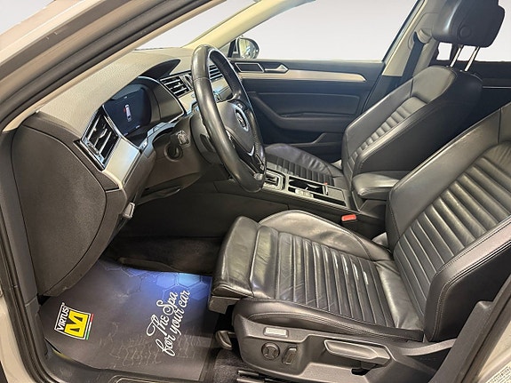 Volkswagen Passat 9 of 22