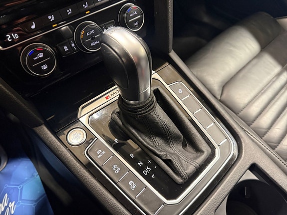 Volkswagen Passat 18 of 22
