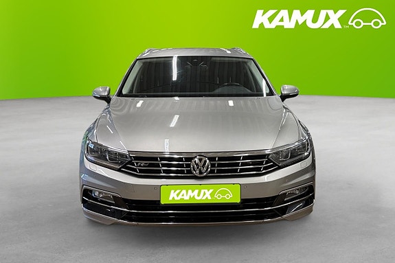 Volkswagen Passat 6 of 22