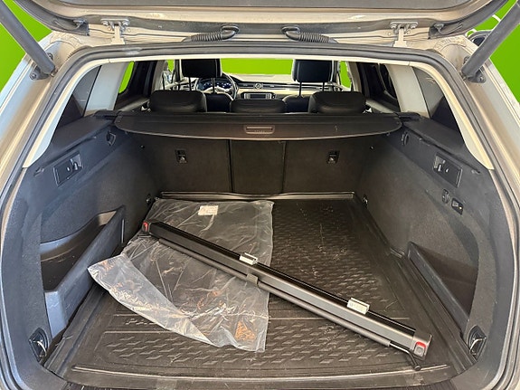 Volkswagen Passat 15 of 22