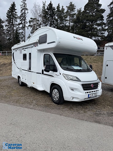 Pilote C 700 G Essentiel / Solpanel / 6-bälten