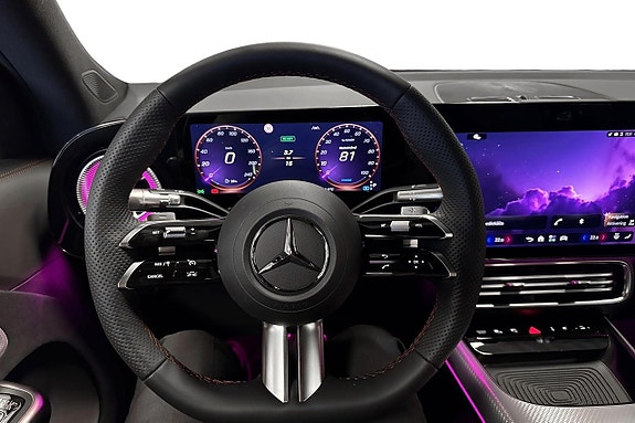 Mercedes-Benz GLB250+ 10 of 24
