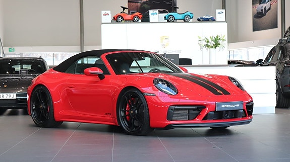 Porsche 911 Carrera 4 GTS