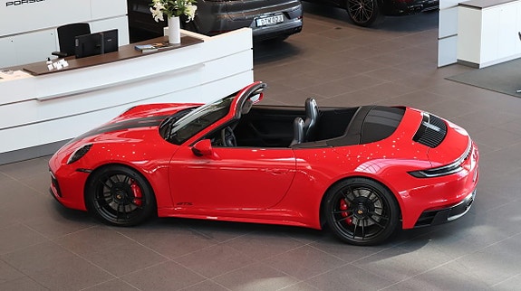Porsche 911 4 of 5
