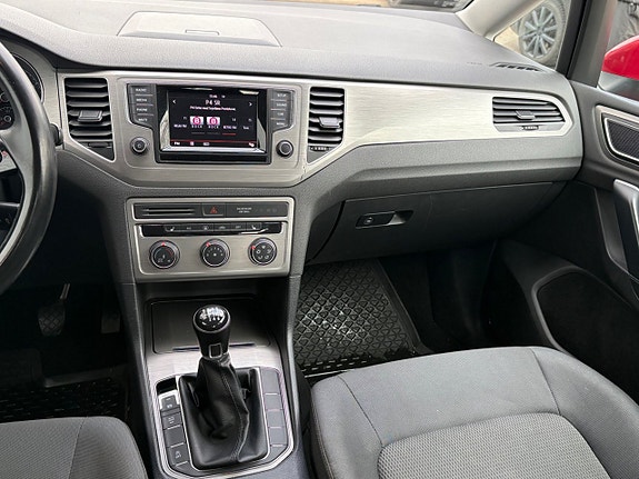 Volkswagen Golf Sportsvan 14 of 15