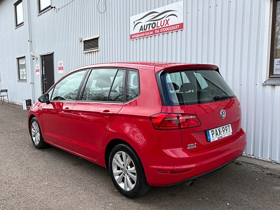 Volkswagen Golf Sportsvan 8 of 15