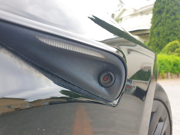 Tesla Model S 7 of 30