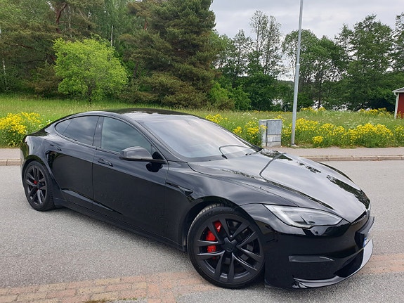 Tesla Model S 11 of 30