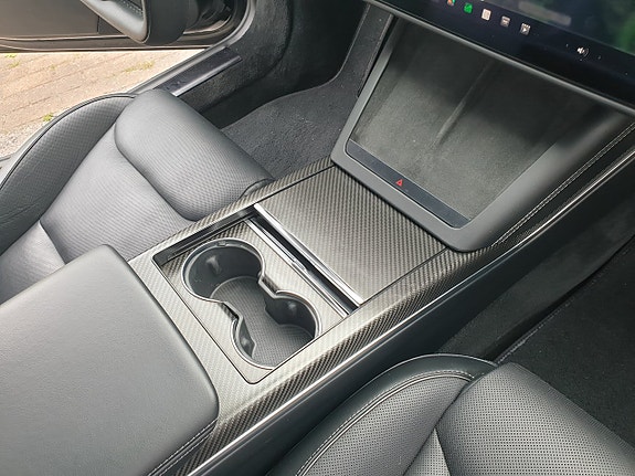 Tesla Model S 20 of 30