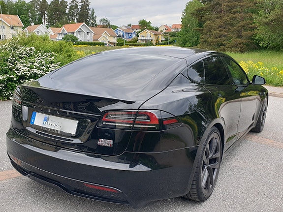 Tesla Model S 26 of 30