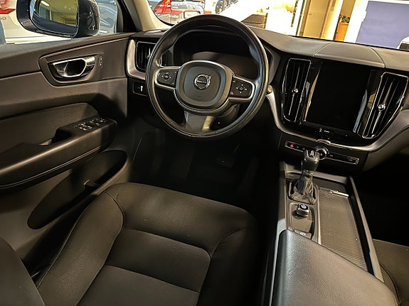 Volvo XC60 4 of 5