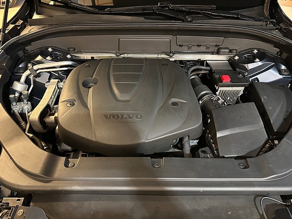 Volvo XC60 16 of 16