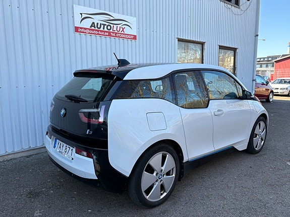 BMW i3 6 of 17