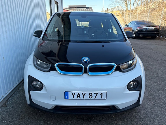 BMW i3 3 of 17