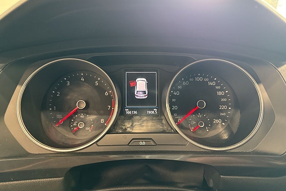Volkswagen Tiguan Allspace 18 of 27