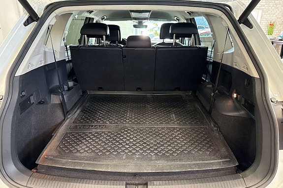 Volkswagen Tiguan Allspace 13 of 27
