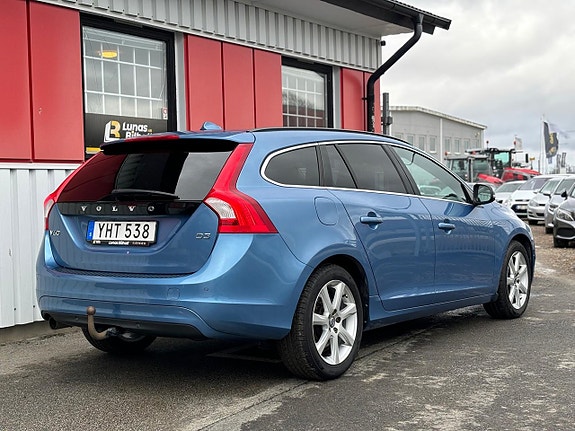 Volvo V60 7 of 25