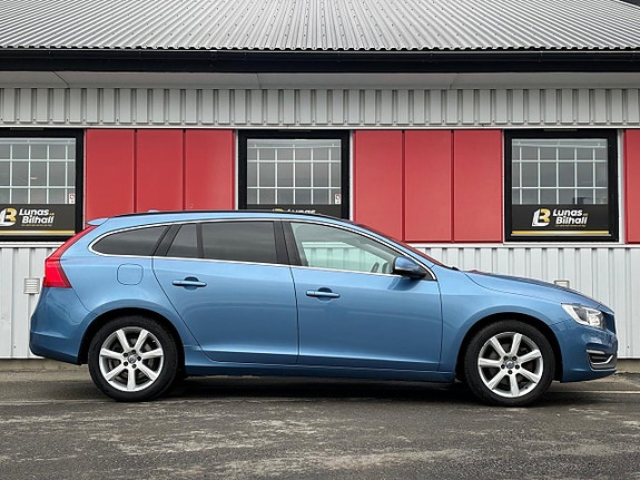 Volvo V60 6 of 25