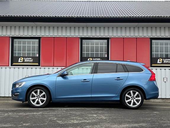 Volvo V60 3 of 25