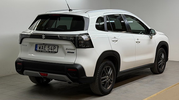 Suzuki S-Cross 4 of 5