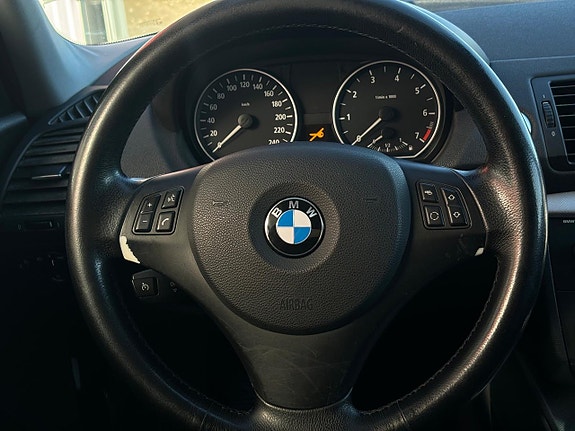 BMW 120 12 of 19