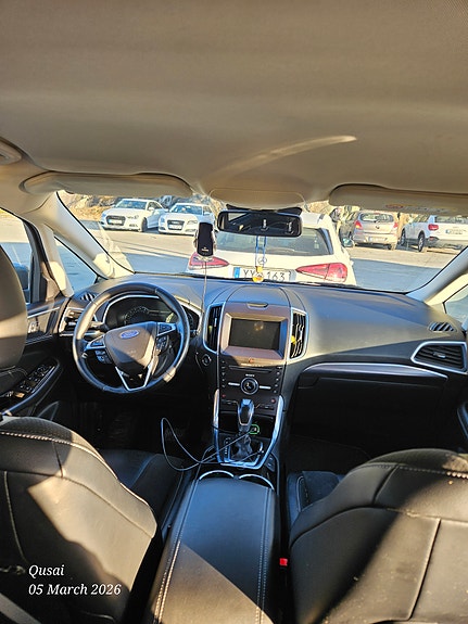 Ford S-MAX 3 of 5