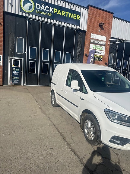Volkswagen Caddy 2 of 5